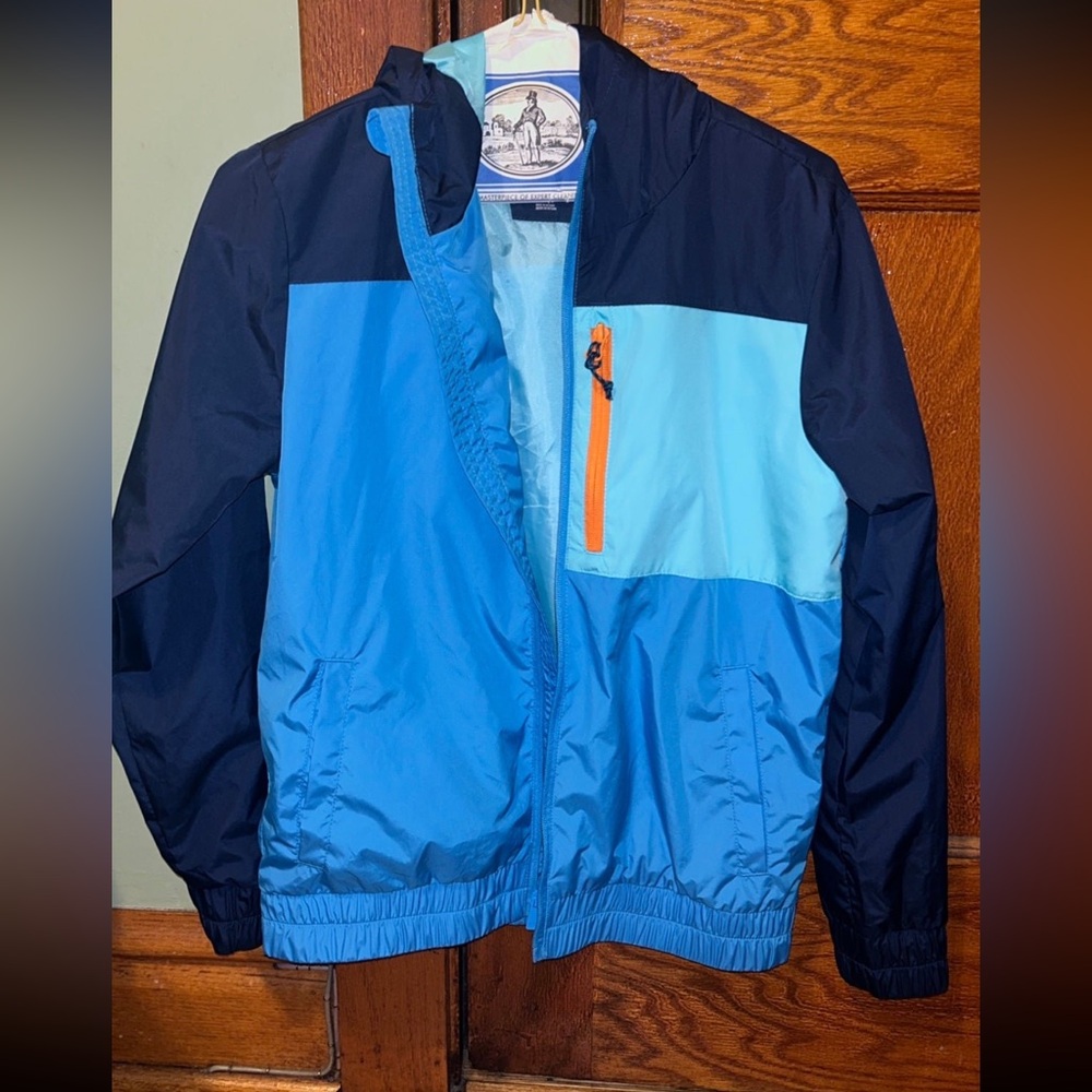 All in motion windbreaker